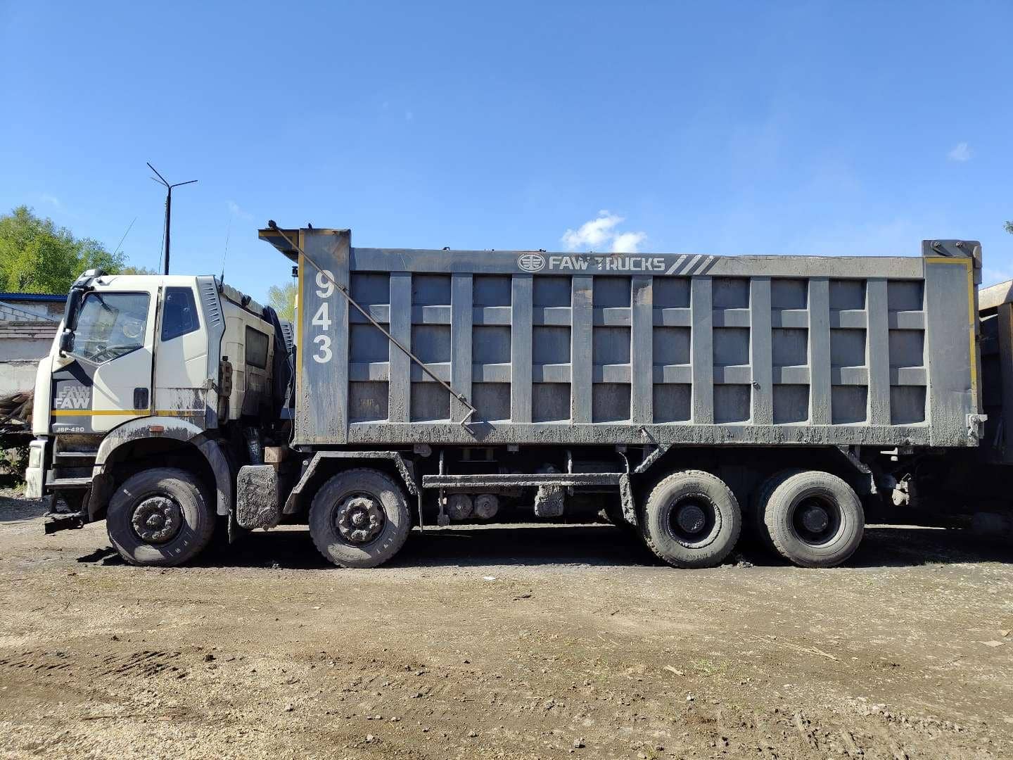 FAW CA3310P66K24T4E5 8х4,  1 км, 2021 года в лизинг