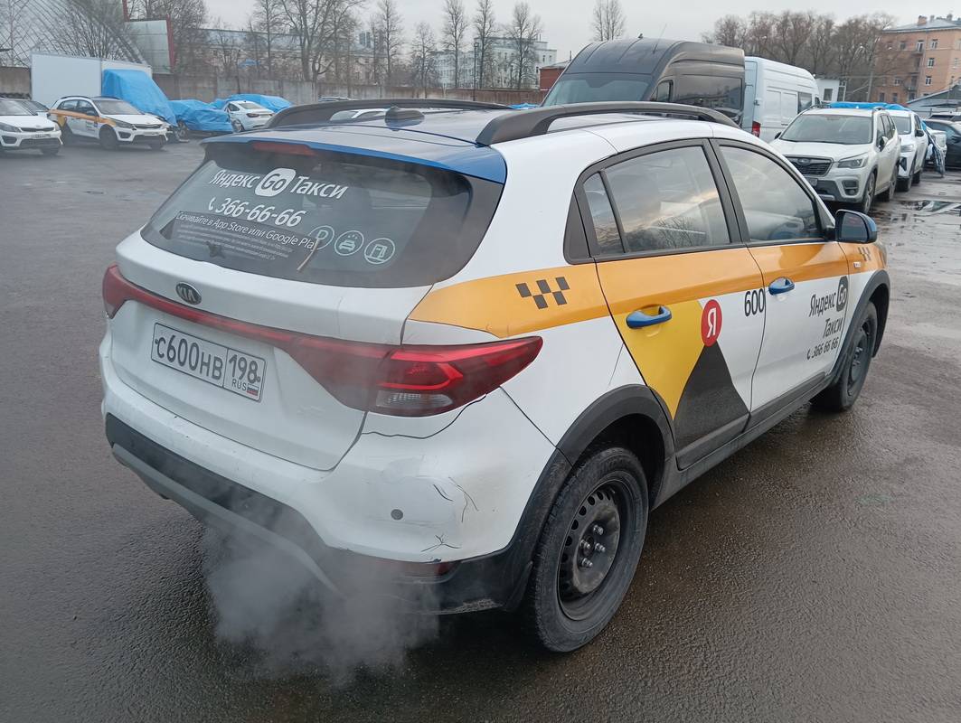 KIA Rio X-Line,  252 579 км, 2019 года в лизинг