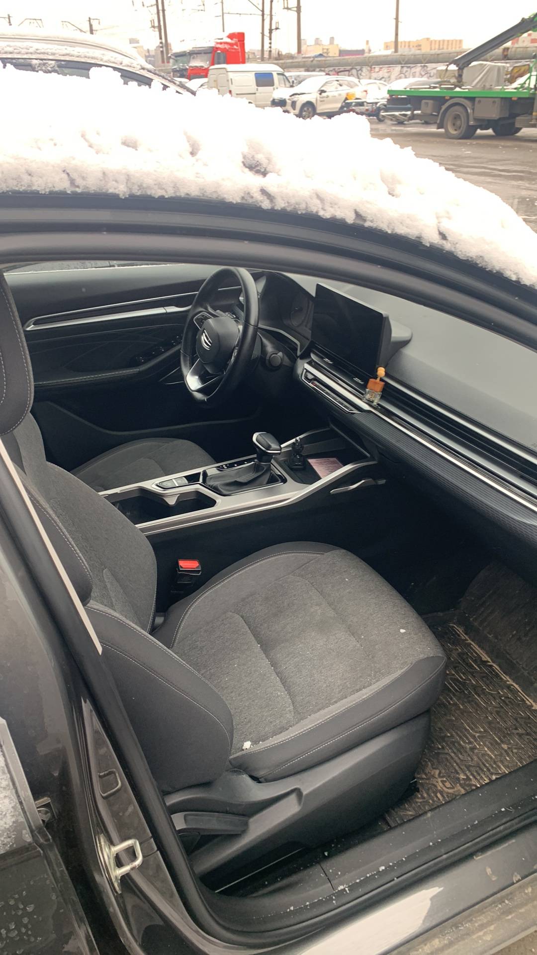 Geely Emgrand,  99 452 км, 2023 года в лизинг