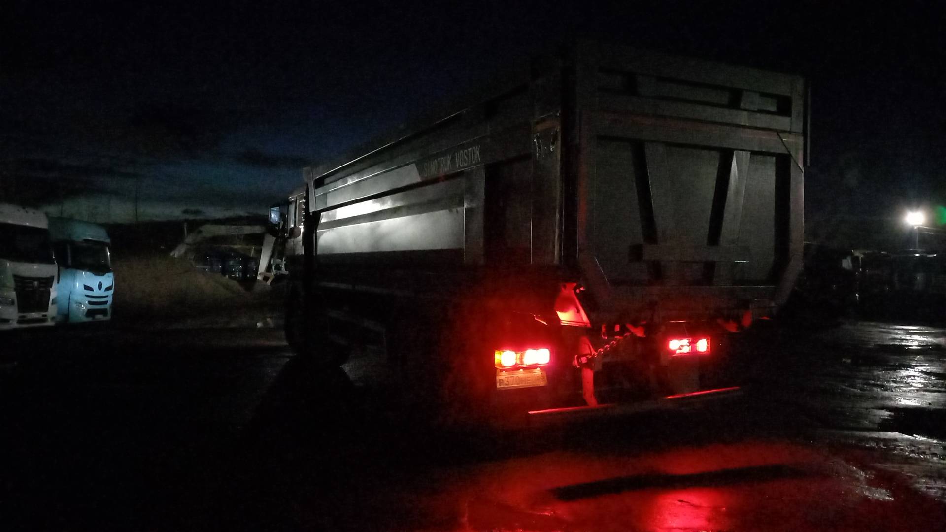 Sitrak ZZ3316V466ME,  70 000 км, 2024 года в лизинг