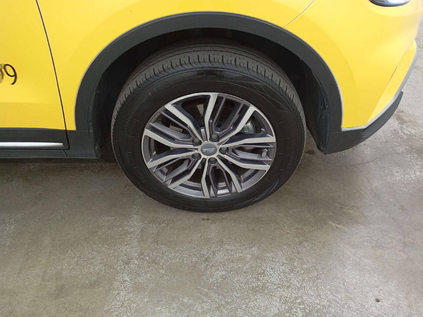 Geely Atlas Pro,  161 120 км, 2024 года в лизинг
