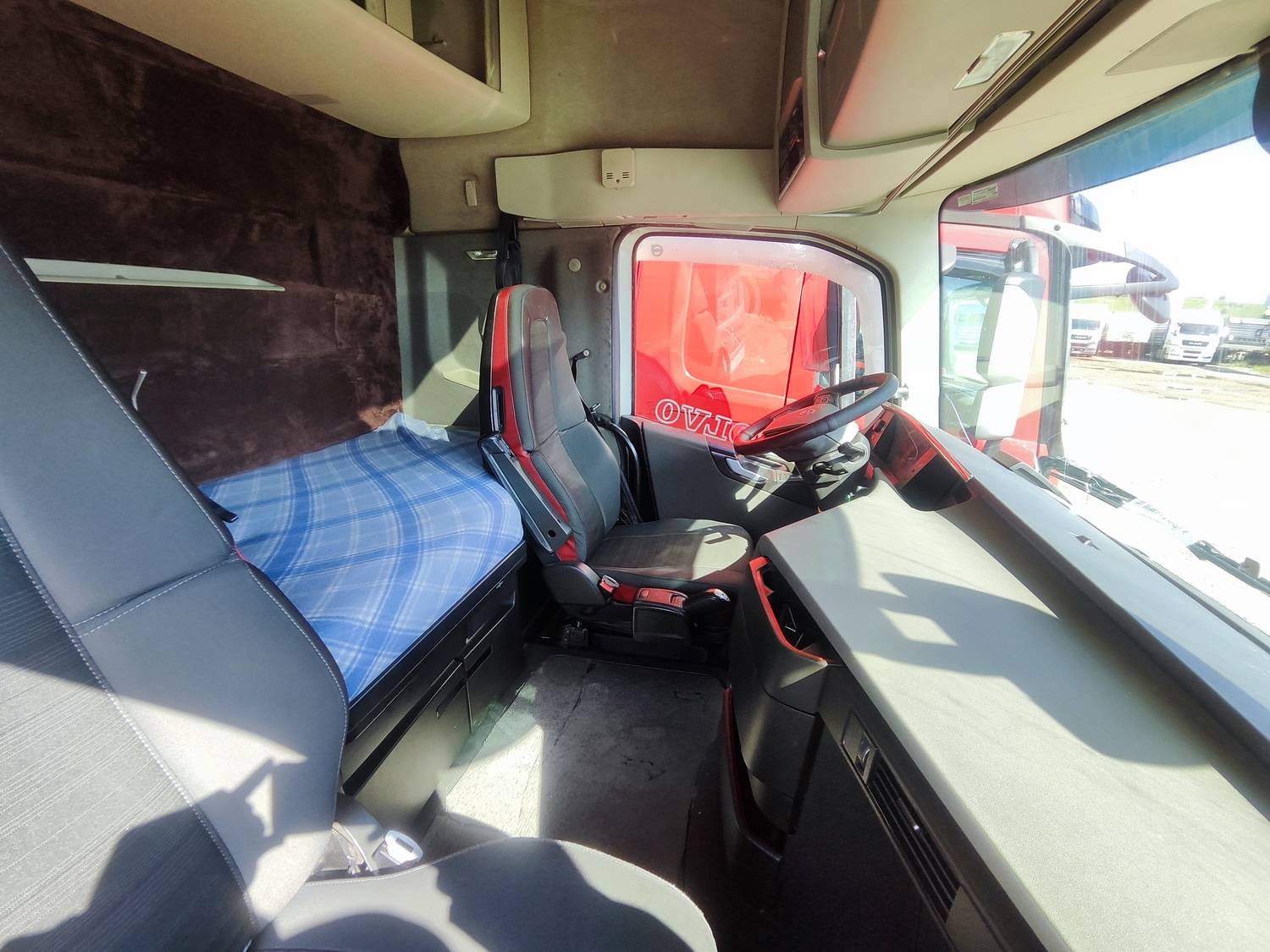 Volvo FH 500 4x2 (FH Globetrotter) Лот 000008678