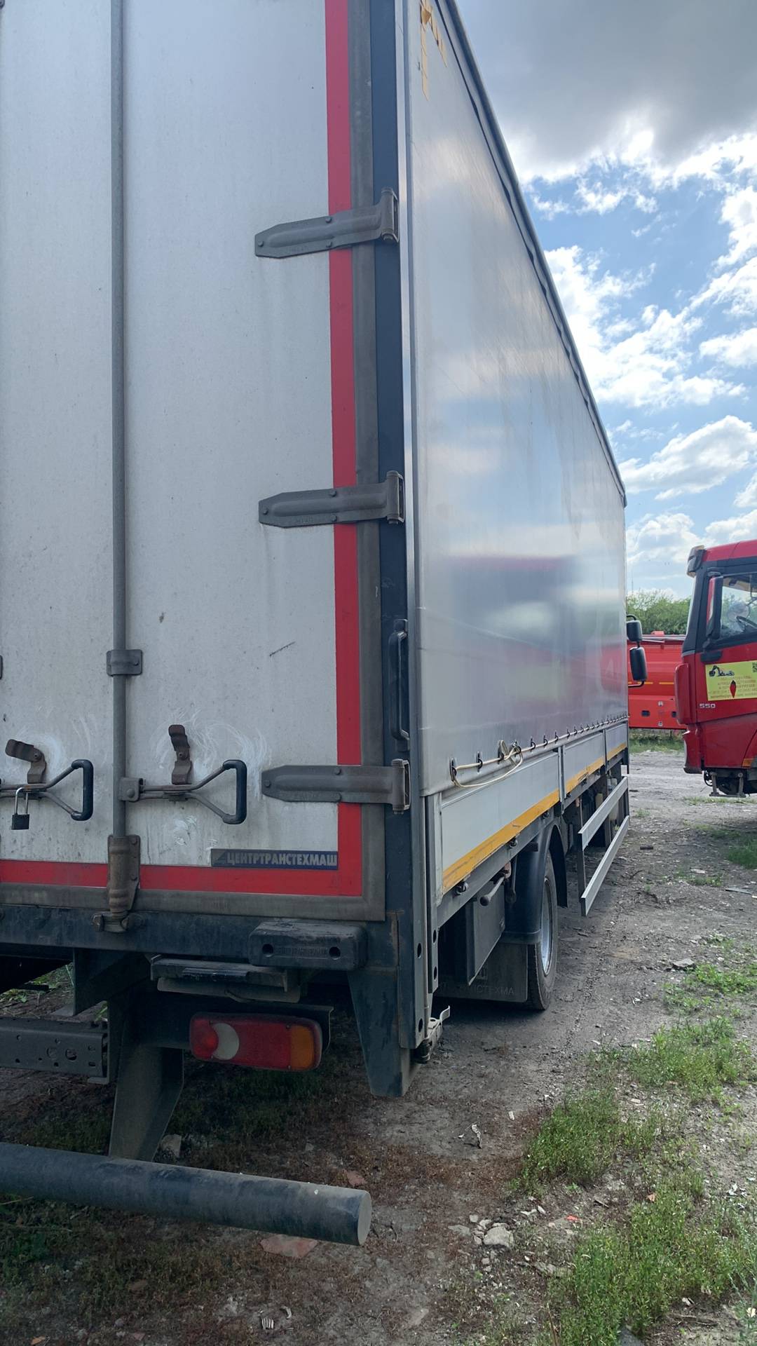 DAF LF 210 FA 4x2 (Sleeper Cab),  371 712 км, 2021 года в лизинг