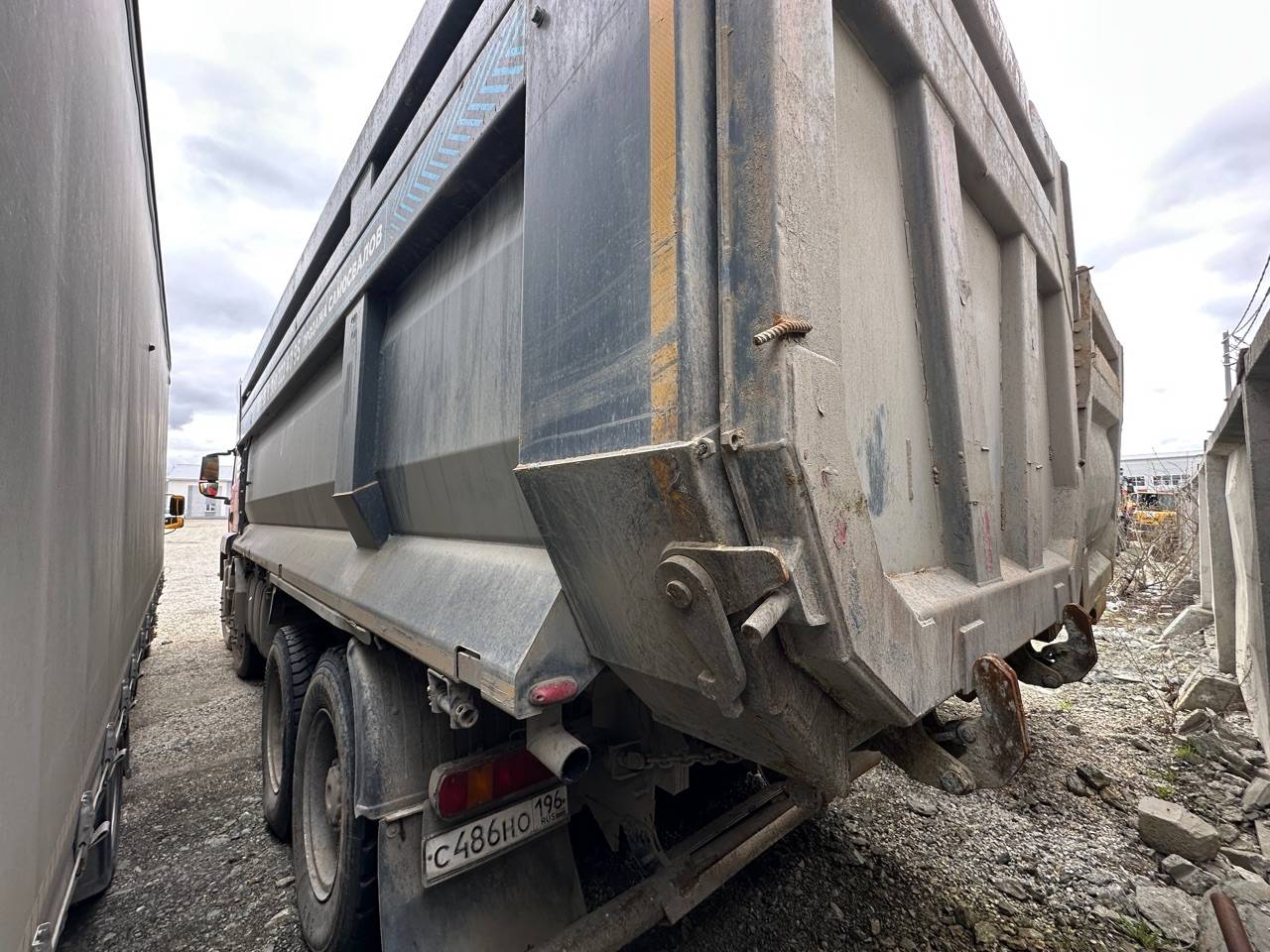 HOWO ZZ3317V386GE1 8х4,  115 000 км, 2023 года в лизинг