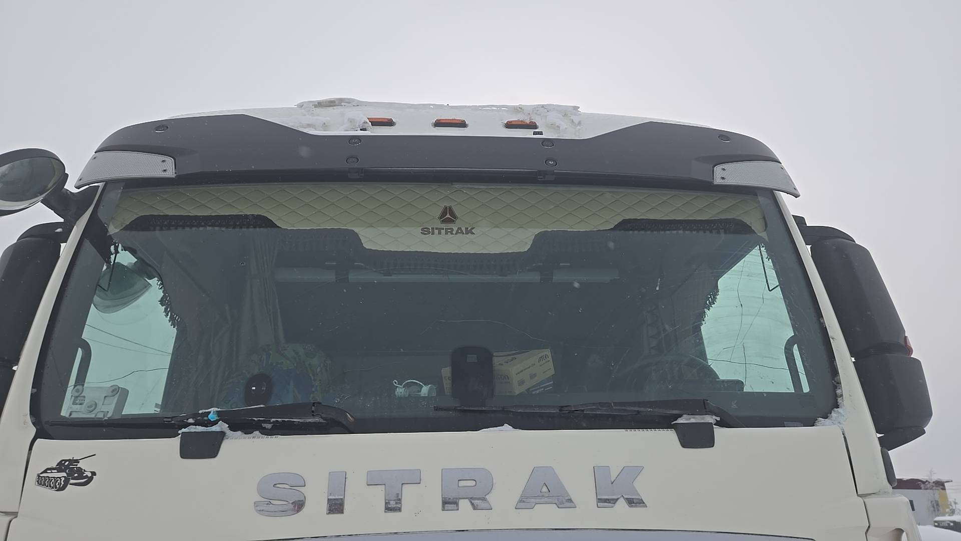 Sitrak ZZ4186V391HE,  254 062 км, 2023 года