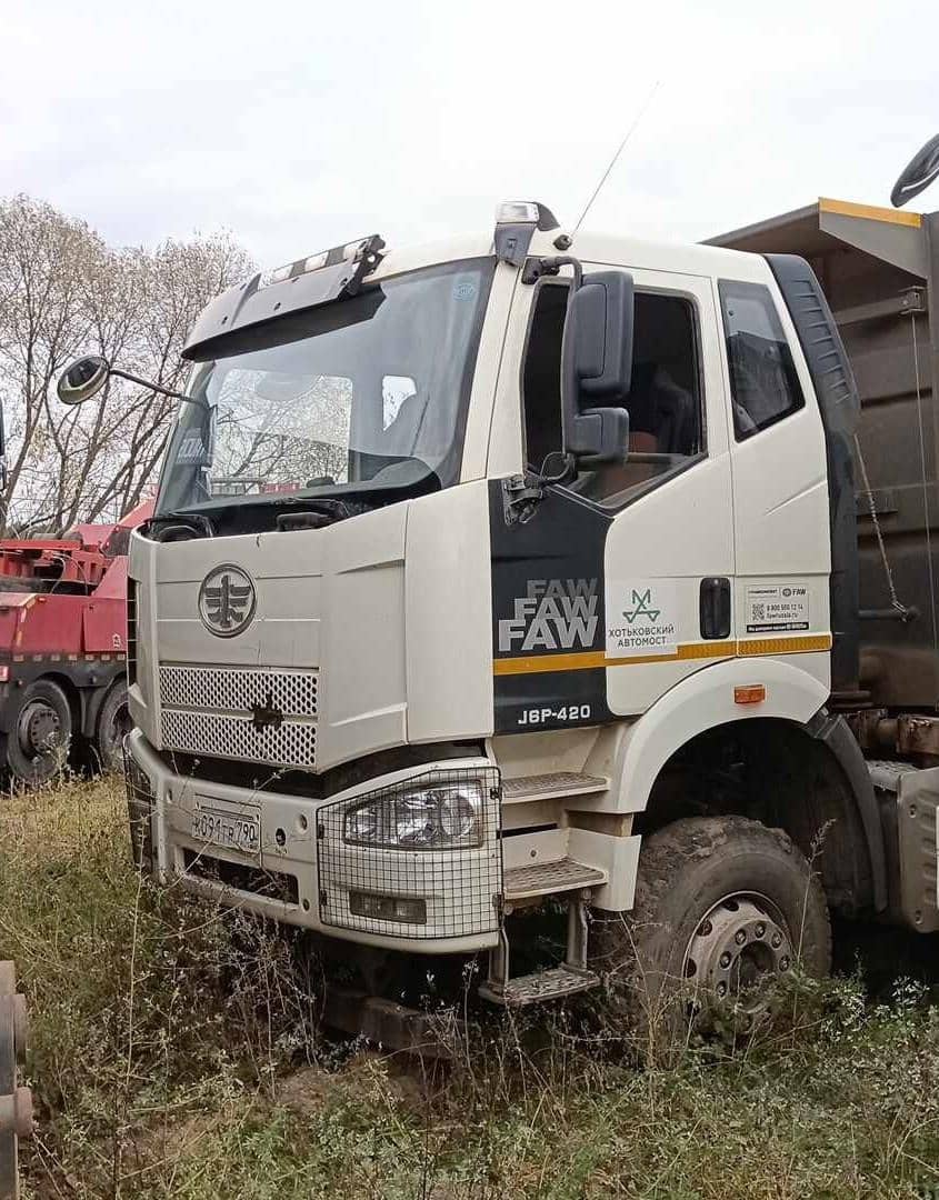 FAW CA3310P66K24T4E5 8х4,  140 685 км, 2023 года в лизинг