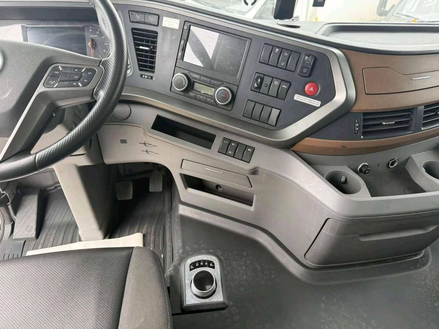 DongFeng DFH4271 6x4,  366 544 км, 2023 года в лизинг
