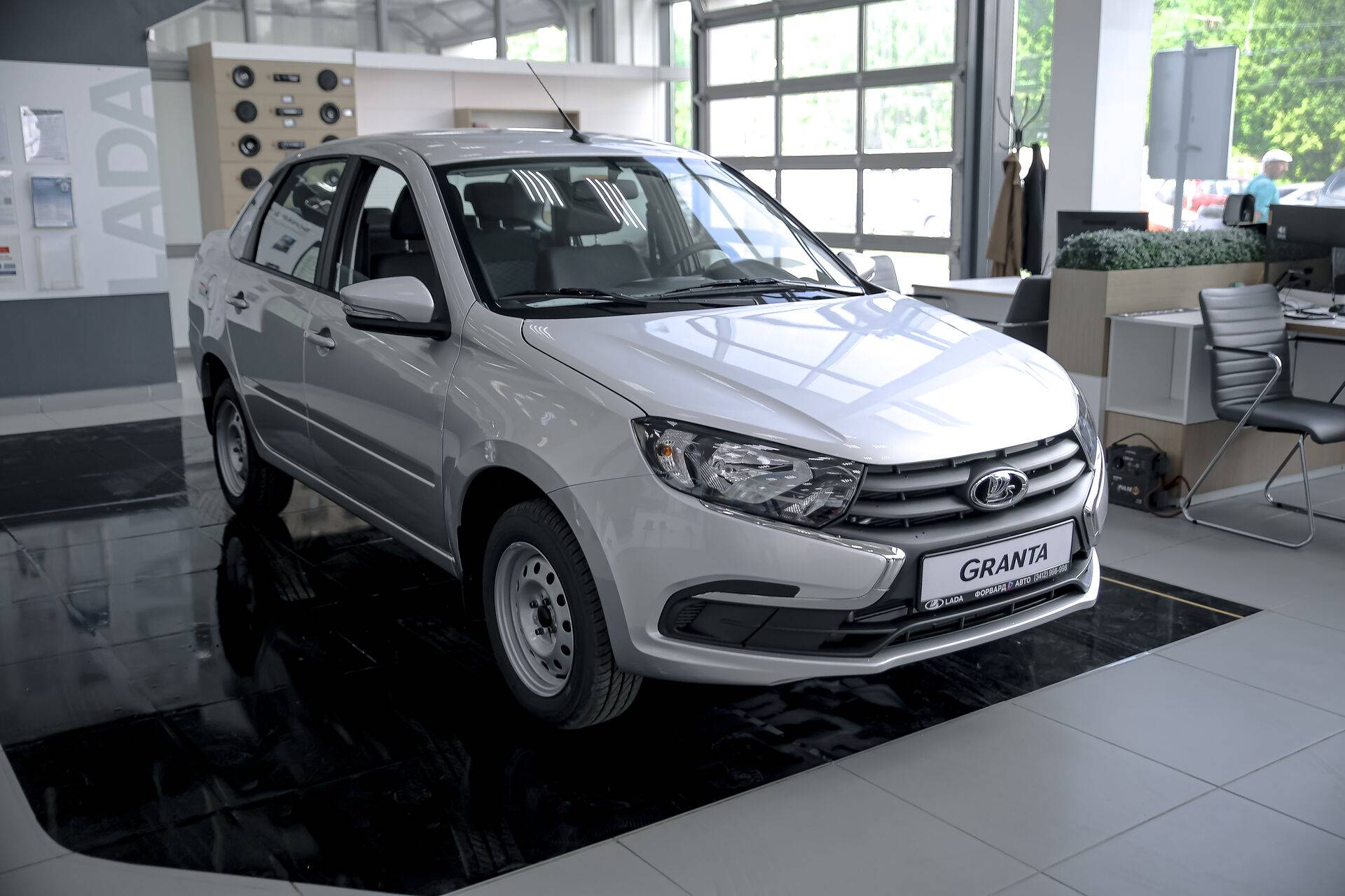 Lada Granta седан Comfort 24 1.6 106hp 5MT