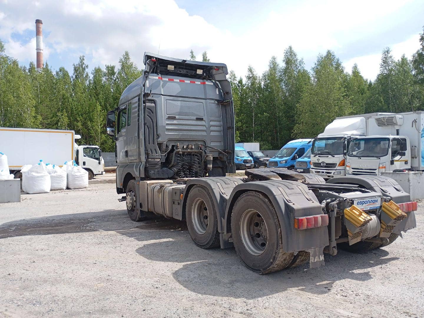 Sitrak С7Н 6×4 ZZ4256V364HE,  182 834 км, 2023 года в лизинг