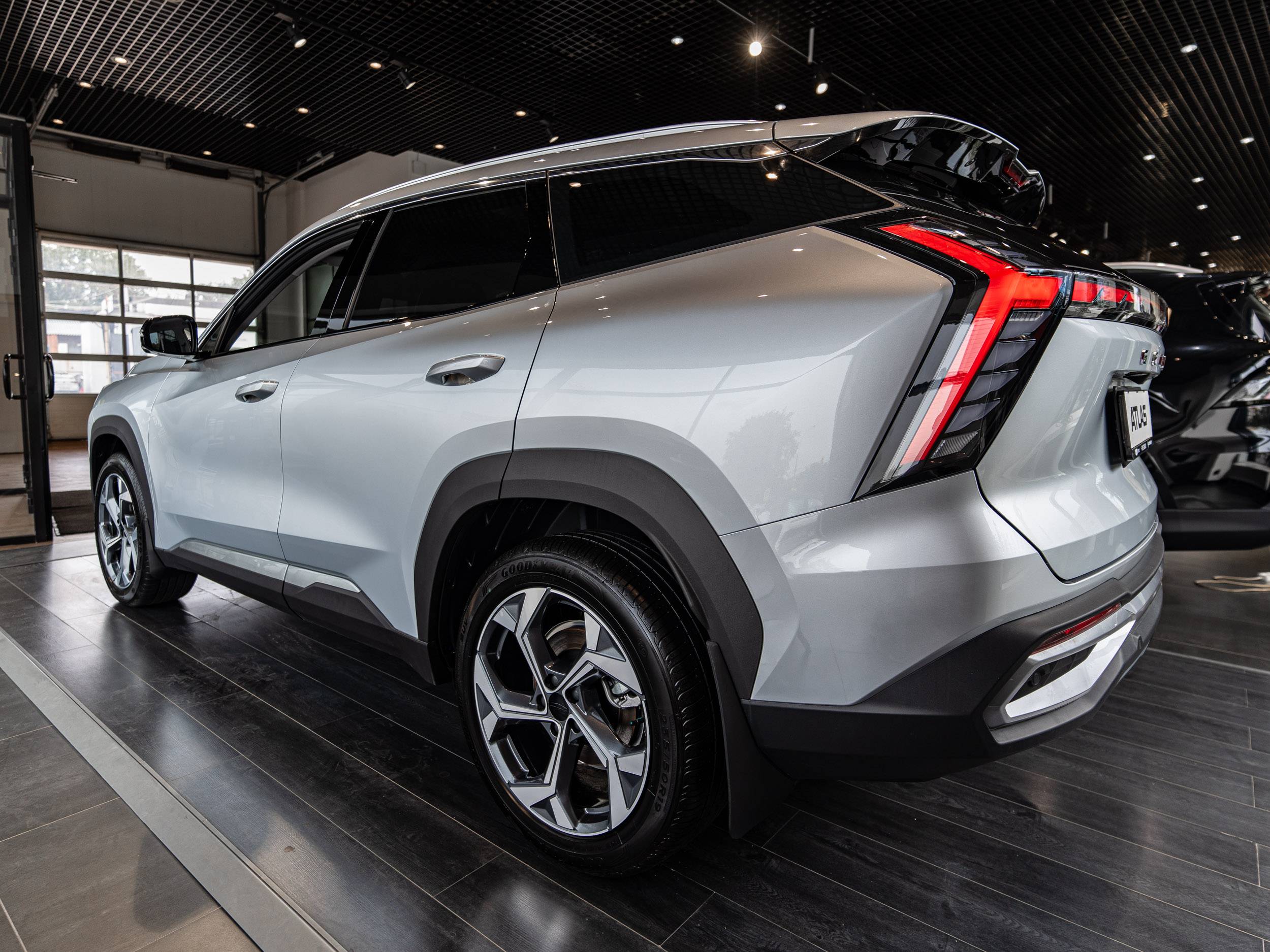 Geely Atlas Flagship Sport 2.0T 8AT 4WD