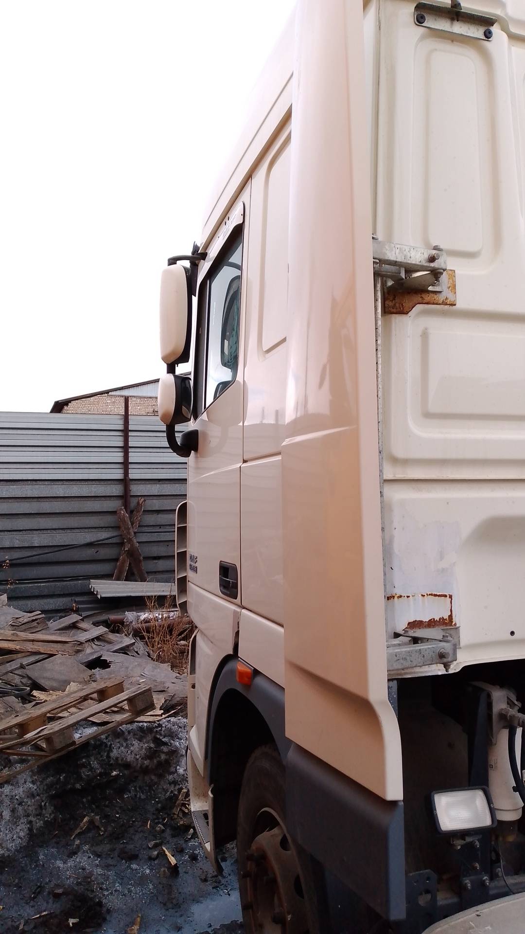 DAF XF105.460 FT 4x2 (Space Cab),  1 069 341 км, 2019 года в лизинг