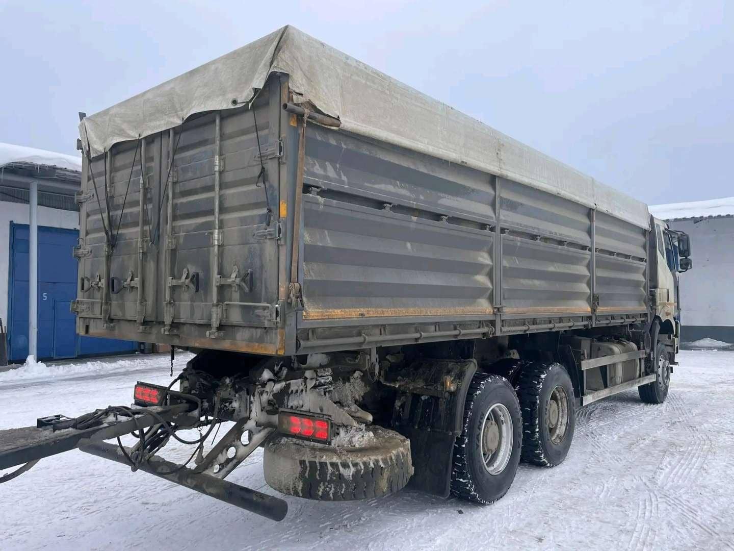 FAW CA3250P66K24T1E5 6х4,  109 492 км, 2024 года в лизинг
