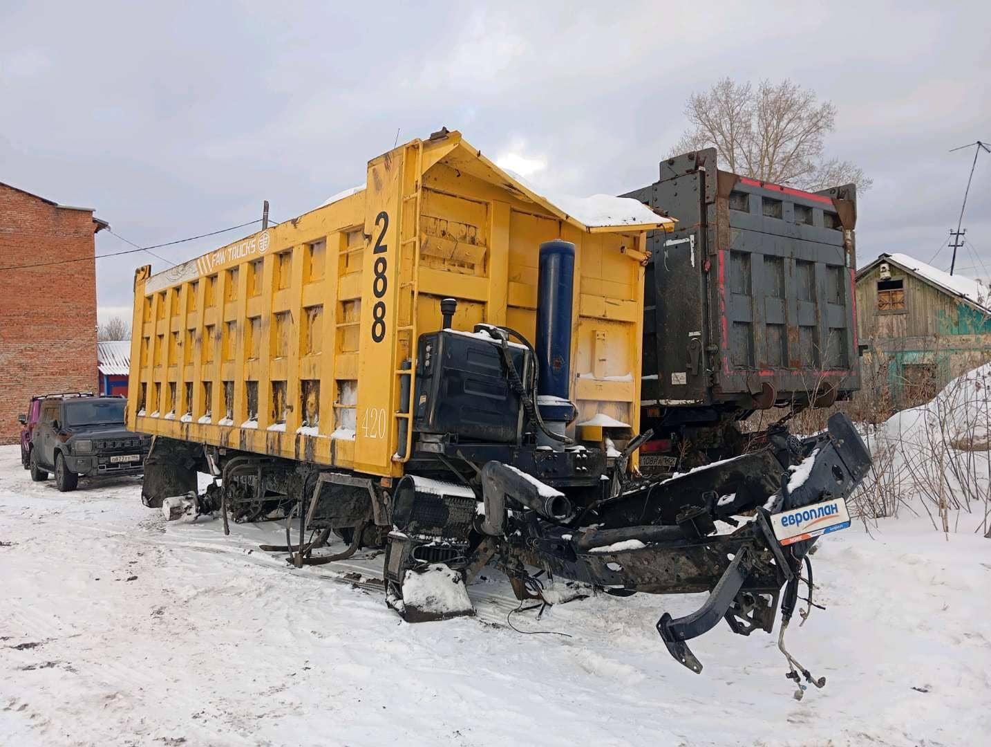 FAW CA3311P66K24T4E5 8х4,  1 км, 2021 года в лизинг