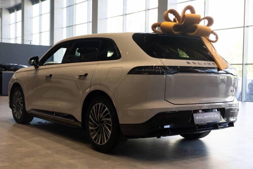 EXEED Exlantix ET 1.5T+40KWh AWD TOP BL