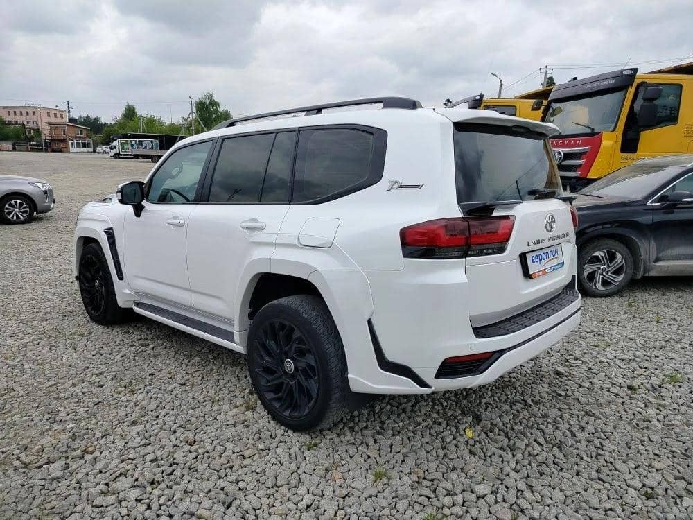 Toyota Land Cruiser 300,  139 152 км, 2021 года в лизинг