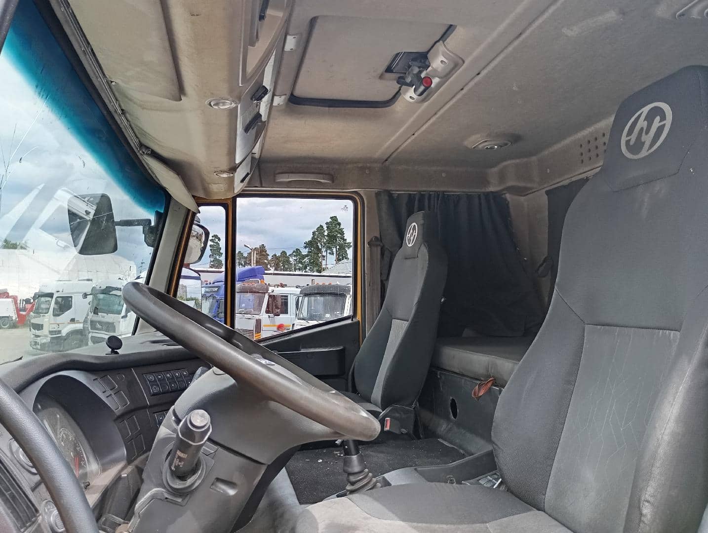 HONGYAN CQ3266HV35,  215 499 км, 2022 года в лизинг