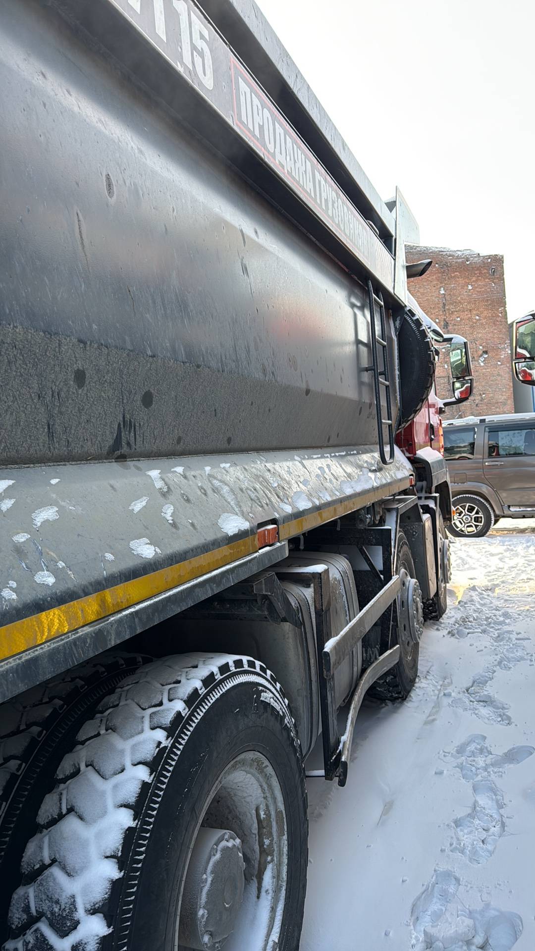 Sitrak ZZ3316V306ME,  40 326 км, 2023 года в лизинг