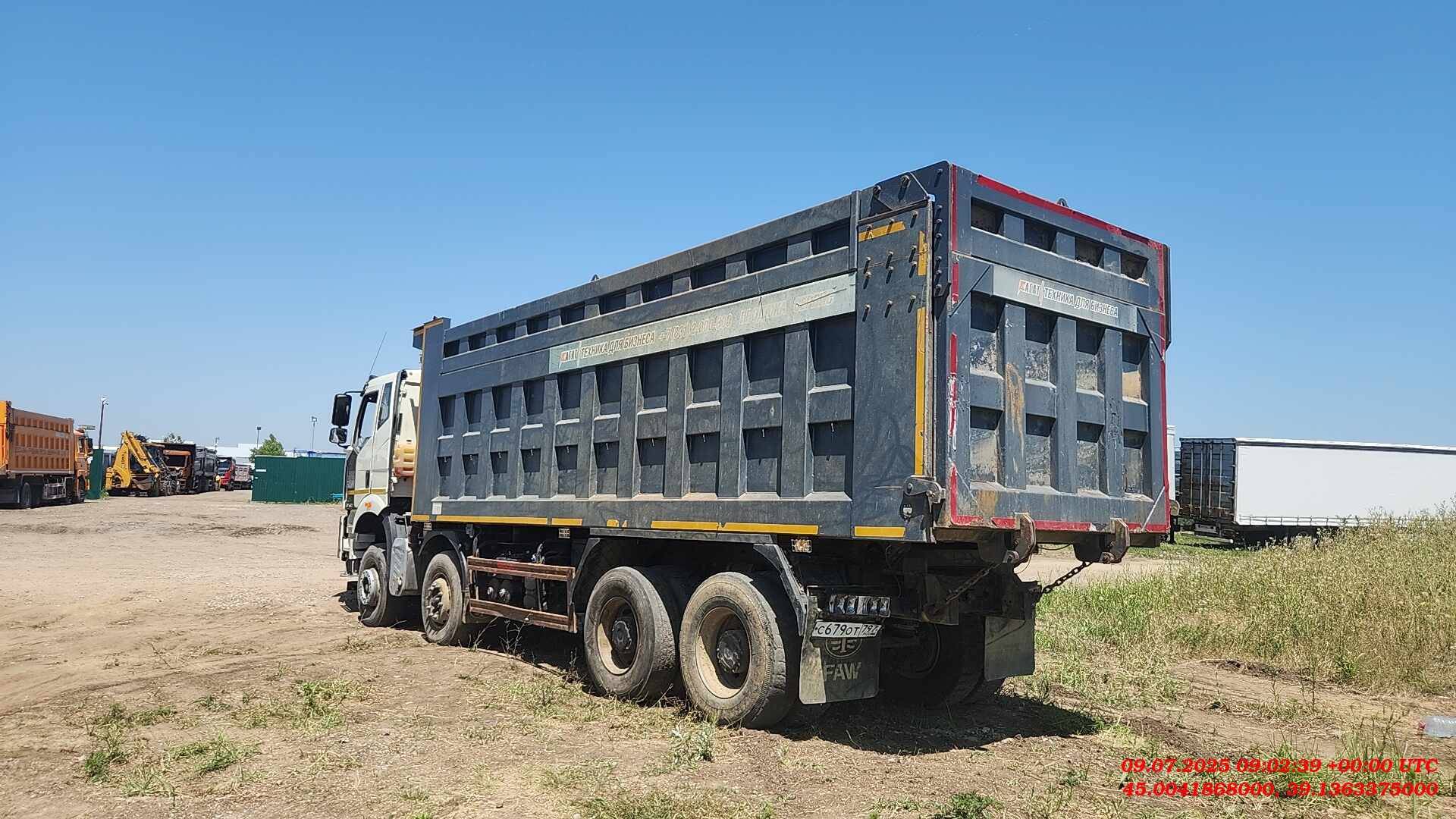 FAW CA3310P66K24T4E5 8х4,  20 662 км, 2023 года в лизинг