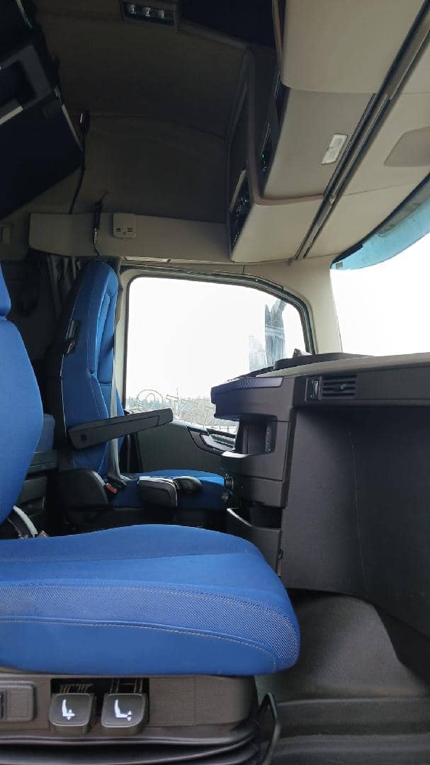 Volvo FH 460 4x2 (FH Globetrotter),  671 169 км, 2022 года в лизинг