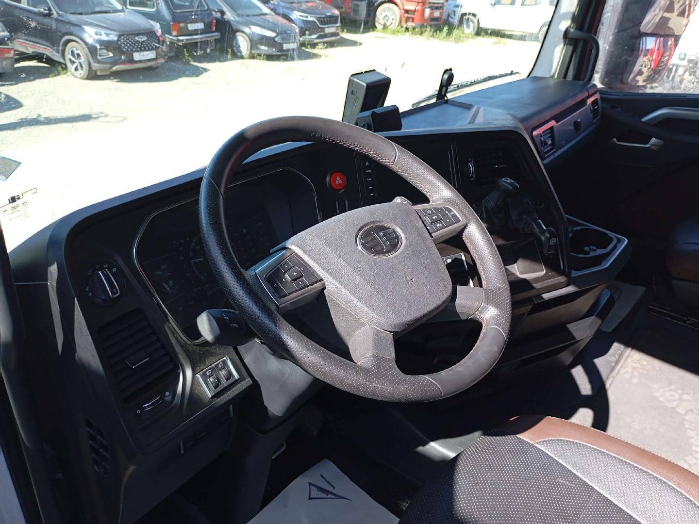 FAW CA4180P77K25E5 4x2,  220 039 км, 2023 года в лизинг