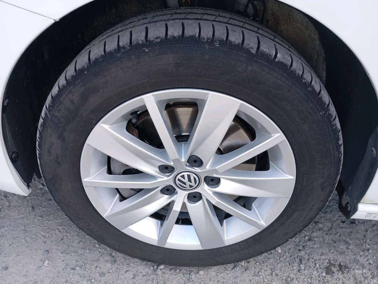 Volkswagen Polo,  210 937 км, 2019 года в лизинг