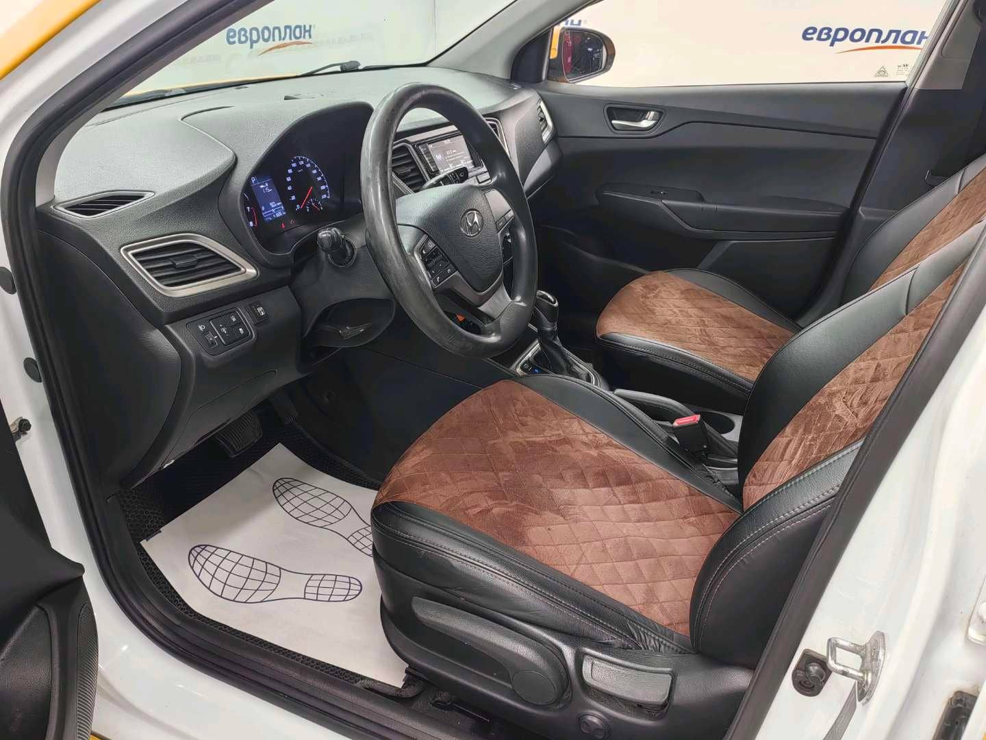 Hyundai Solaris,  418 261 км, 2021 года в лизинг
