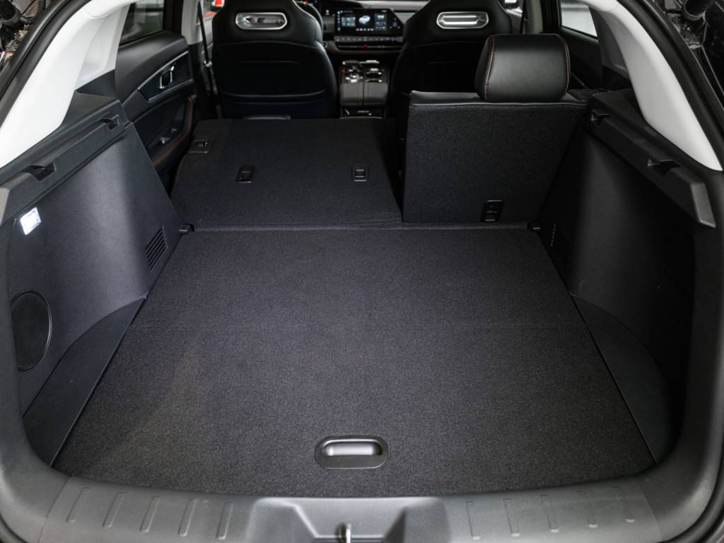 Changan Uni-K Tech 2.0 8AT AWD