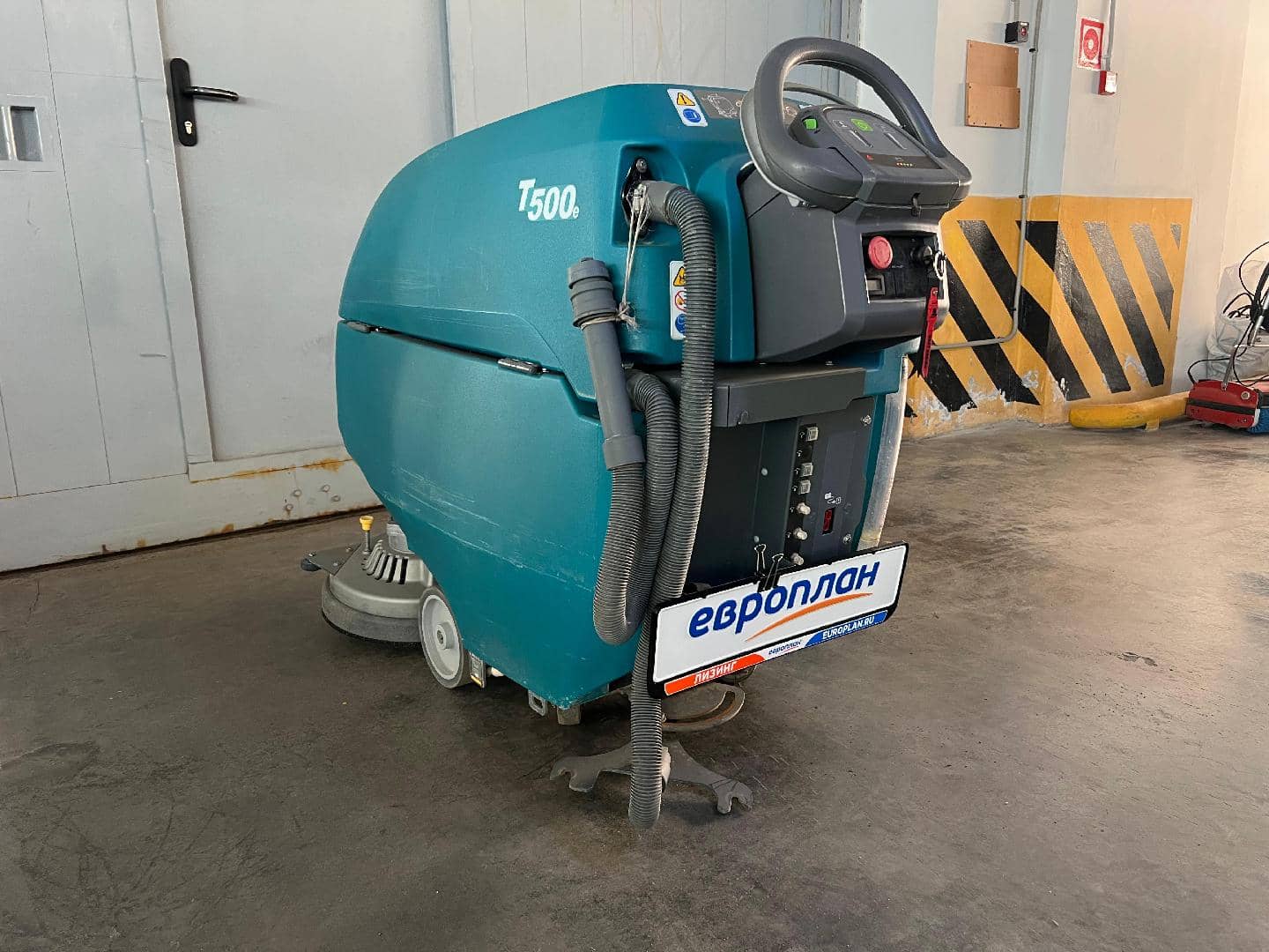 Tennant T500e 70D уборочная машина,  616 км, 2022 года в лизинг