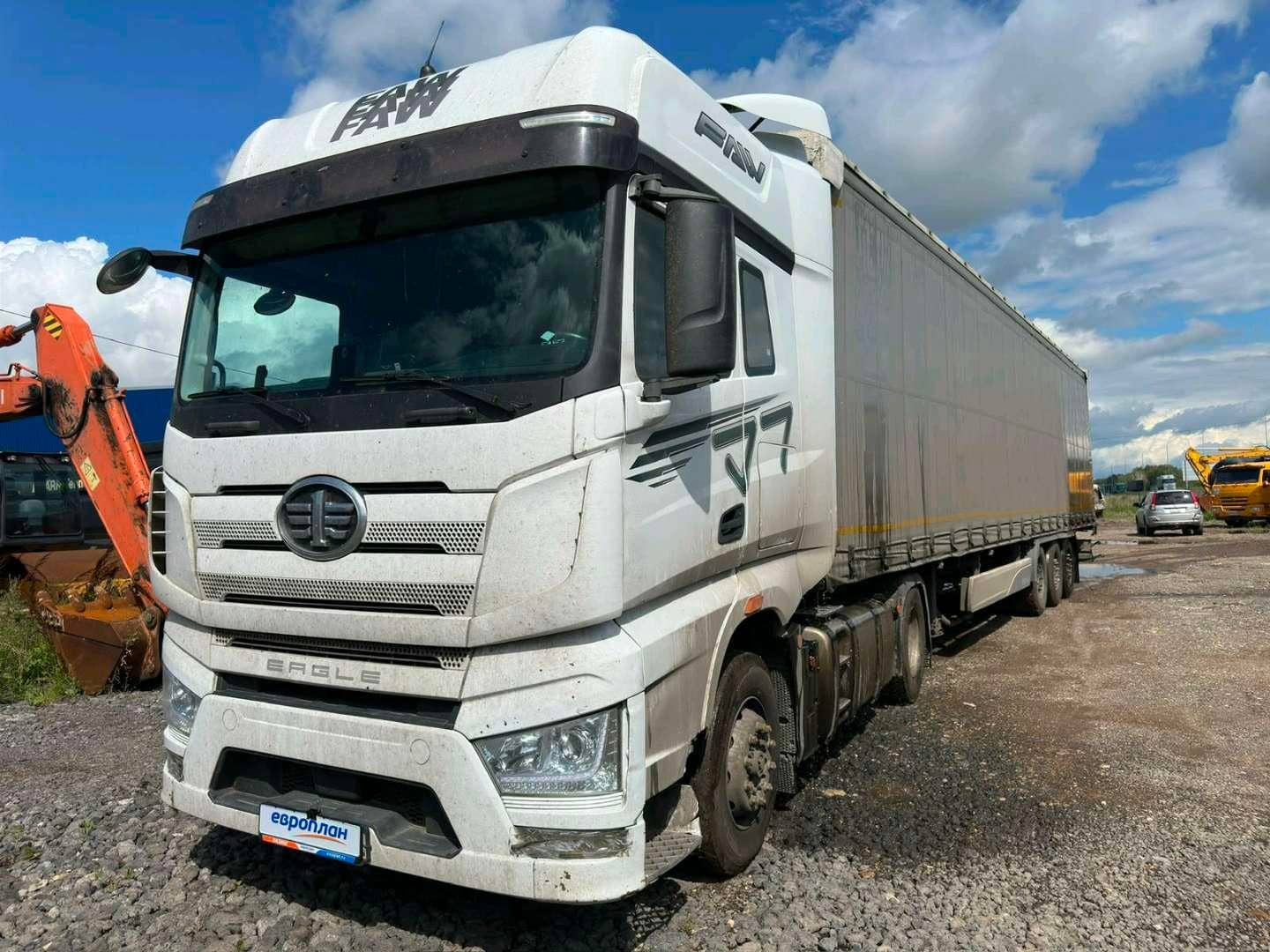 FAW CA4180P77K25E5 4x2,  340 231 км, 2023 года в лизинг