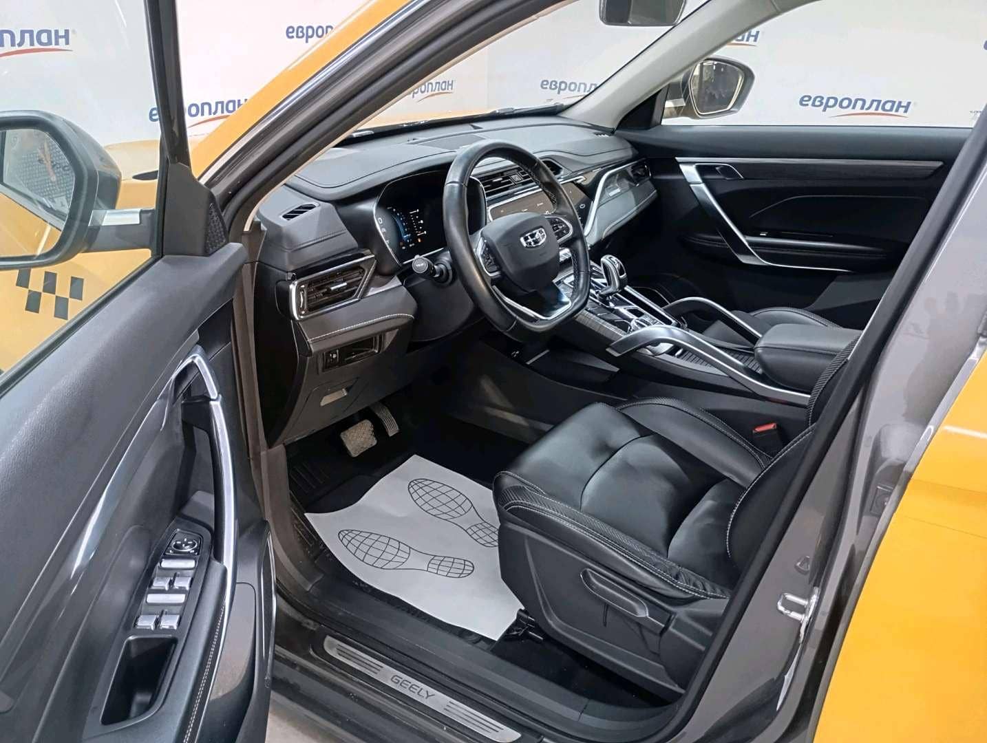 Geely Atlas Pro,  225 403 км, 2023 года в лизинг