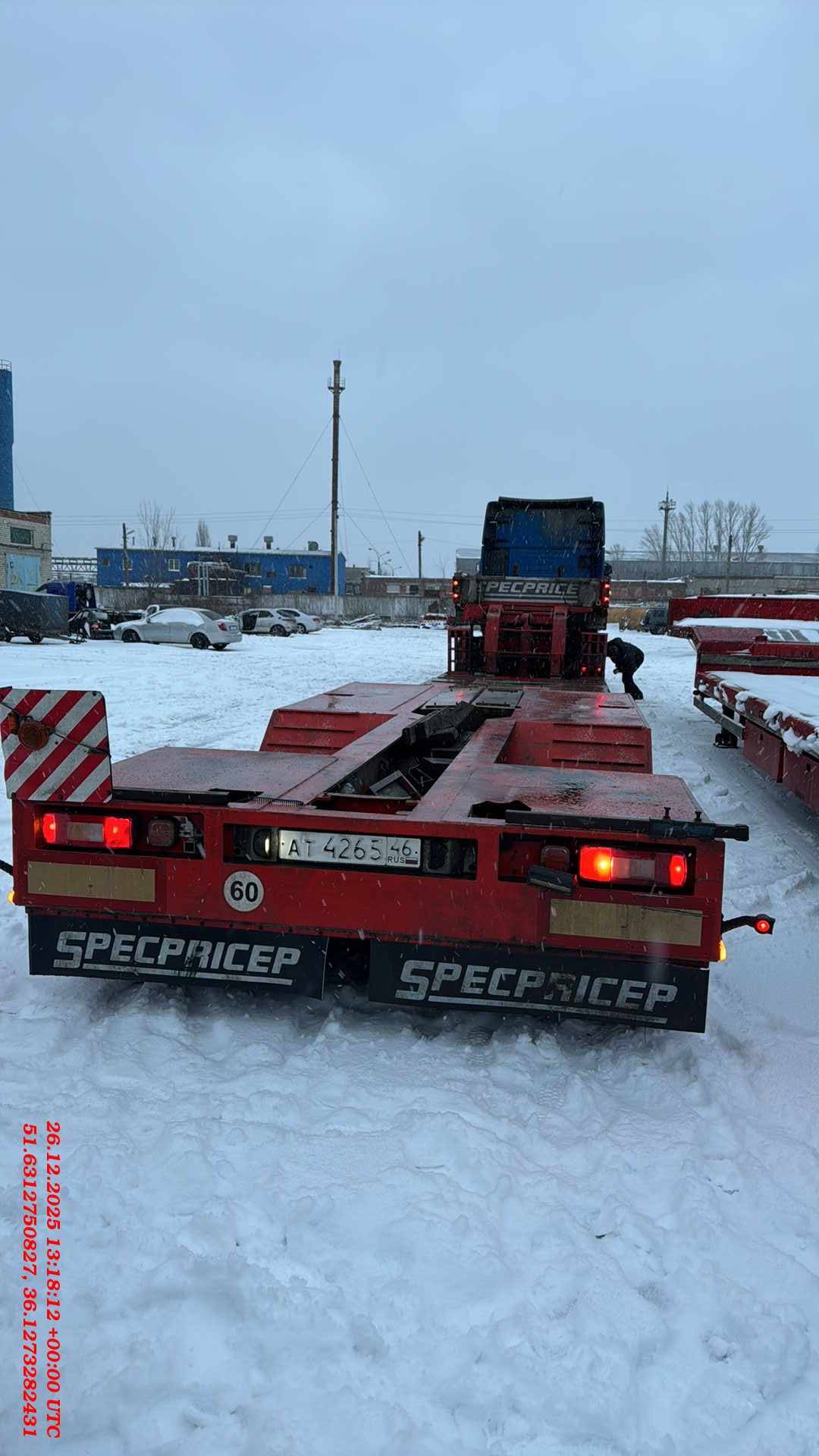 Компания СпецПрицеп Тяжеловоз низкорамный 9942D3, 2022 года в лизинг