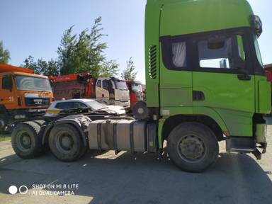 Shacman SX42584W324C