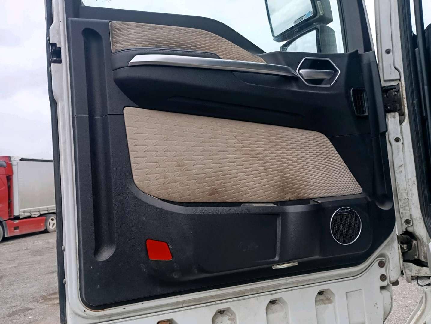 Sitrak C7H MAX ZZ4186V391HE,  240 000 км, 2023 года в лизинг