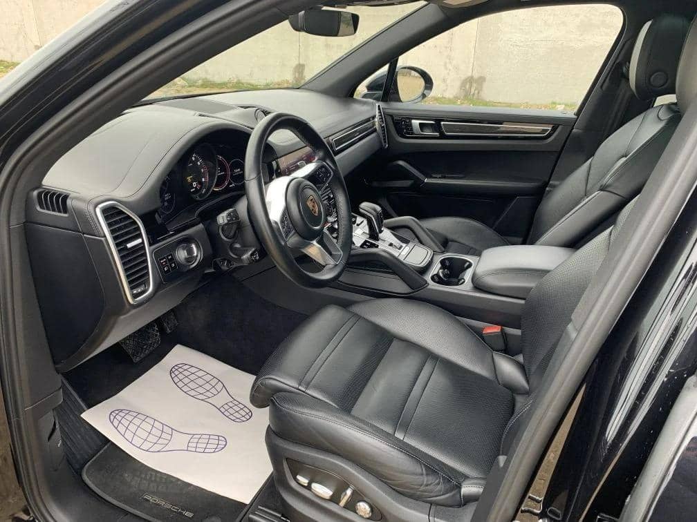 Porsche Cayenne,  76 432 км, 2020 года в лизинг
