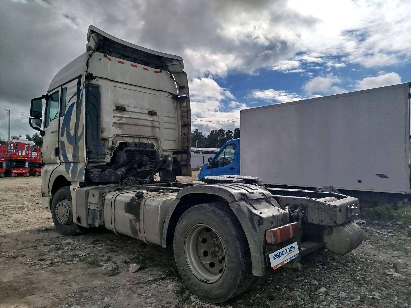 Sitrak C7H 4x2 ZZ4186V361HE,  870 570 км, 2022 года в лизинг