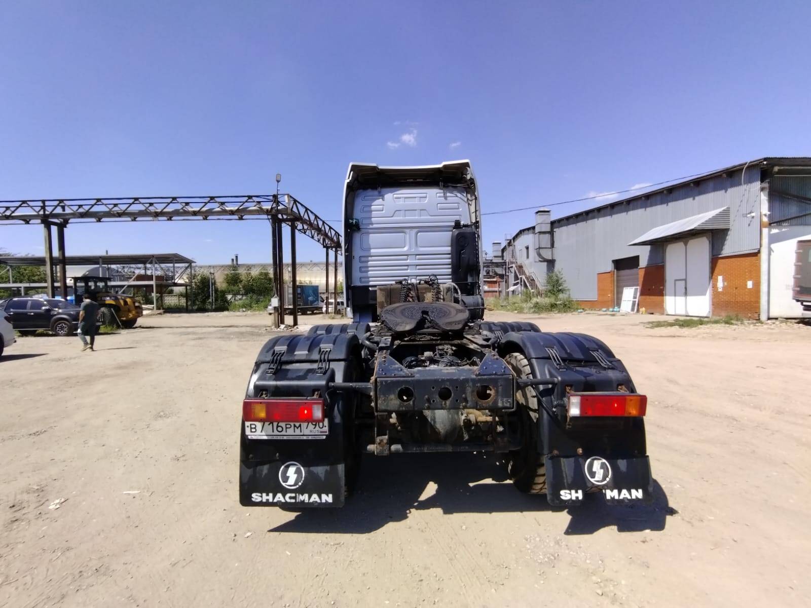 Shacman SX42584W324C,  162 791 км, 2023 года в лизинг