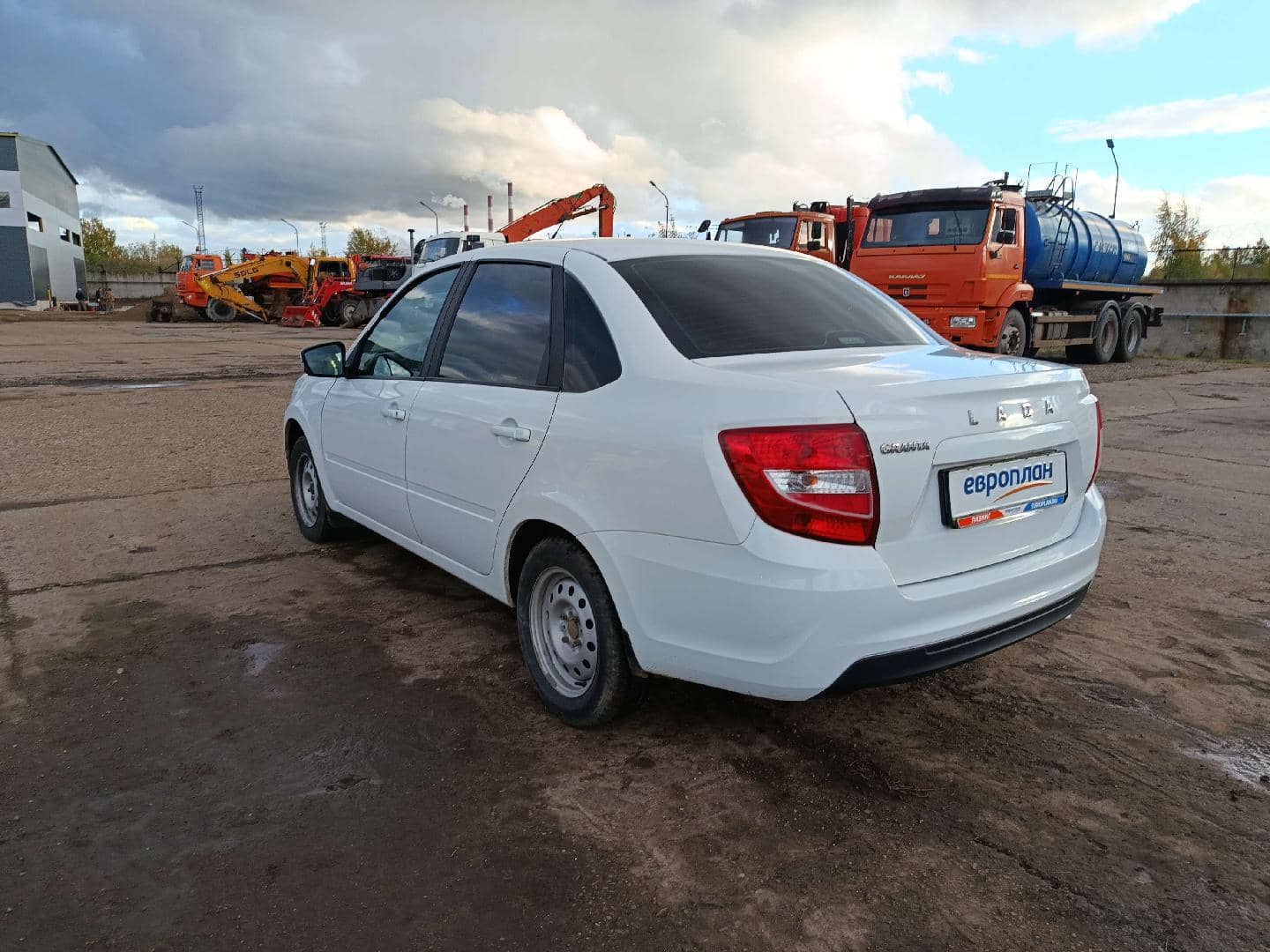 Lada Granta седан,  98 305 км, 2024 года в лизинг