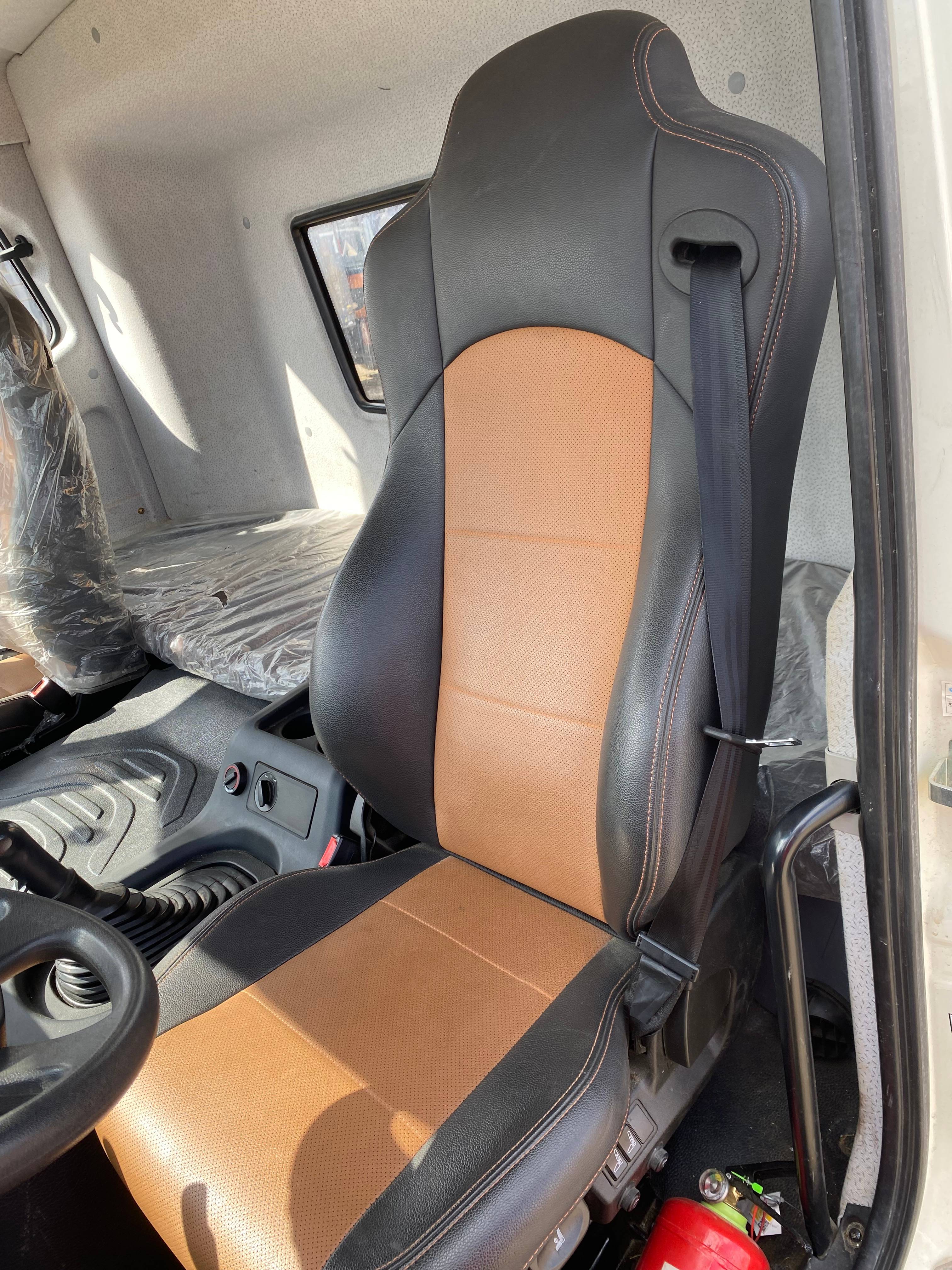 FAW CA3250P66K24L1TE5 6x6,  20 024 км, 2024 года в лизинг