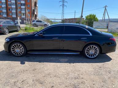 Mercedes-Benz S седан