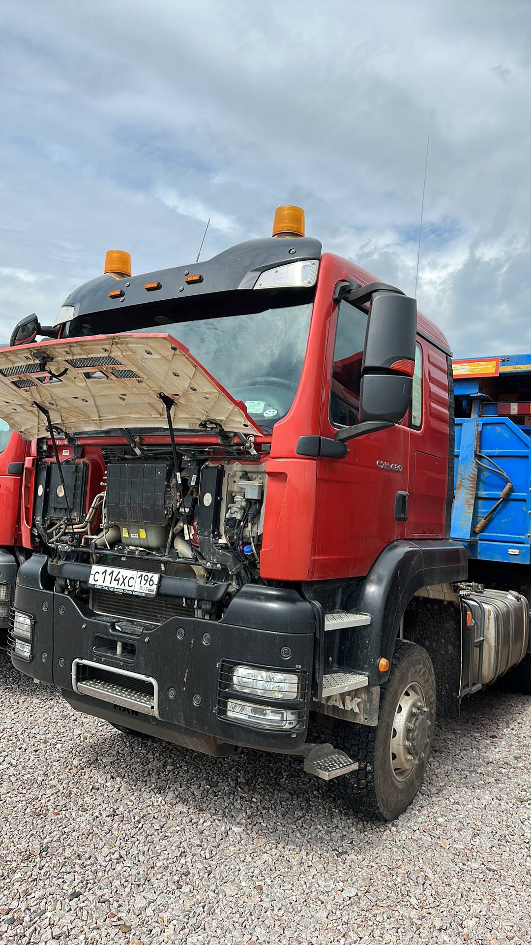 Sitrak ZZ4406V395ME 6x6,  59 230 км, 2023 года в лизинг