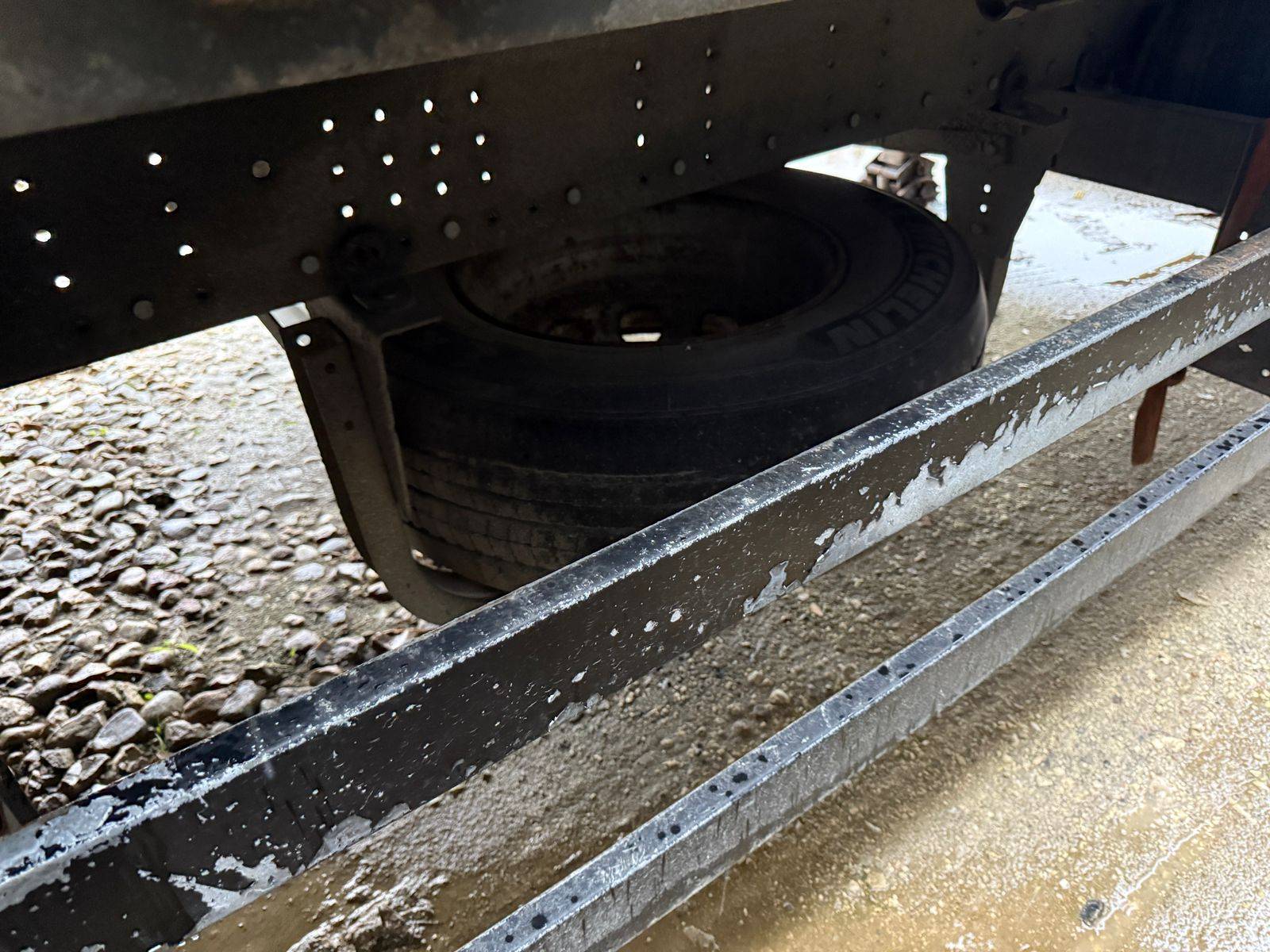 SCHMITZ Шторно-бортовой 9084, 2016 года в лизинг