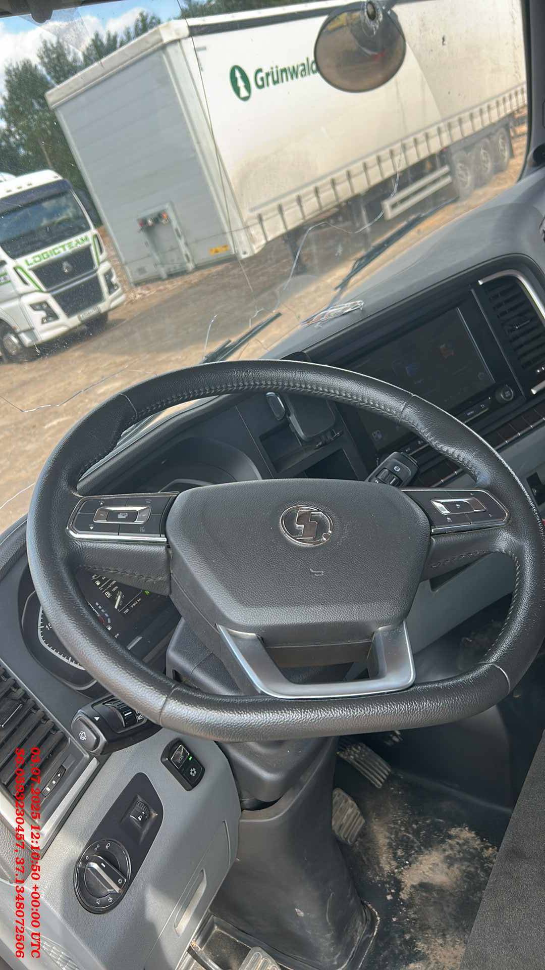 Shacman SX33186V366,  166 595 км, 2024 года в лизинг