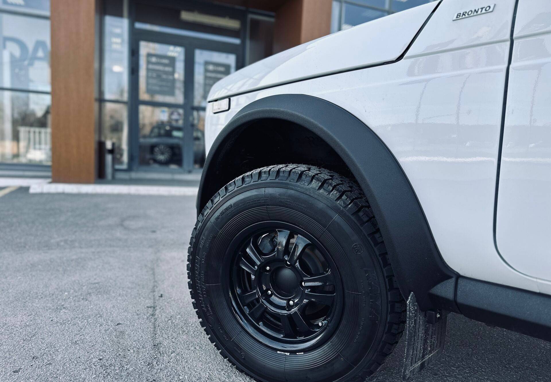 Lada Niva Legend Bronto Prestige'24 1.7 5MT