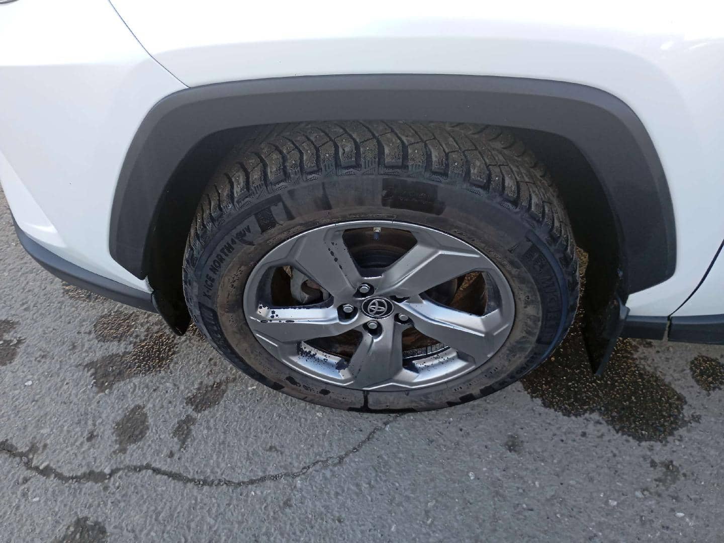 Toyota RAV4,  180 897 км, 2019 года в лизинг