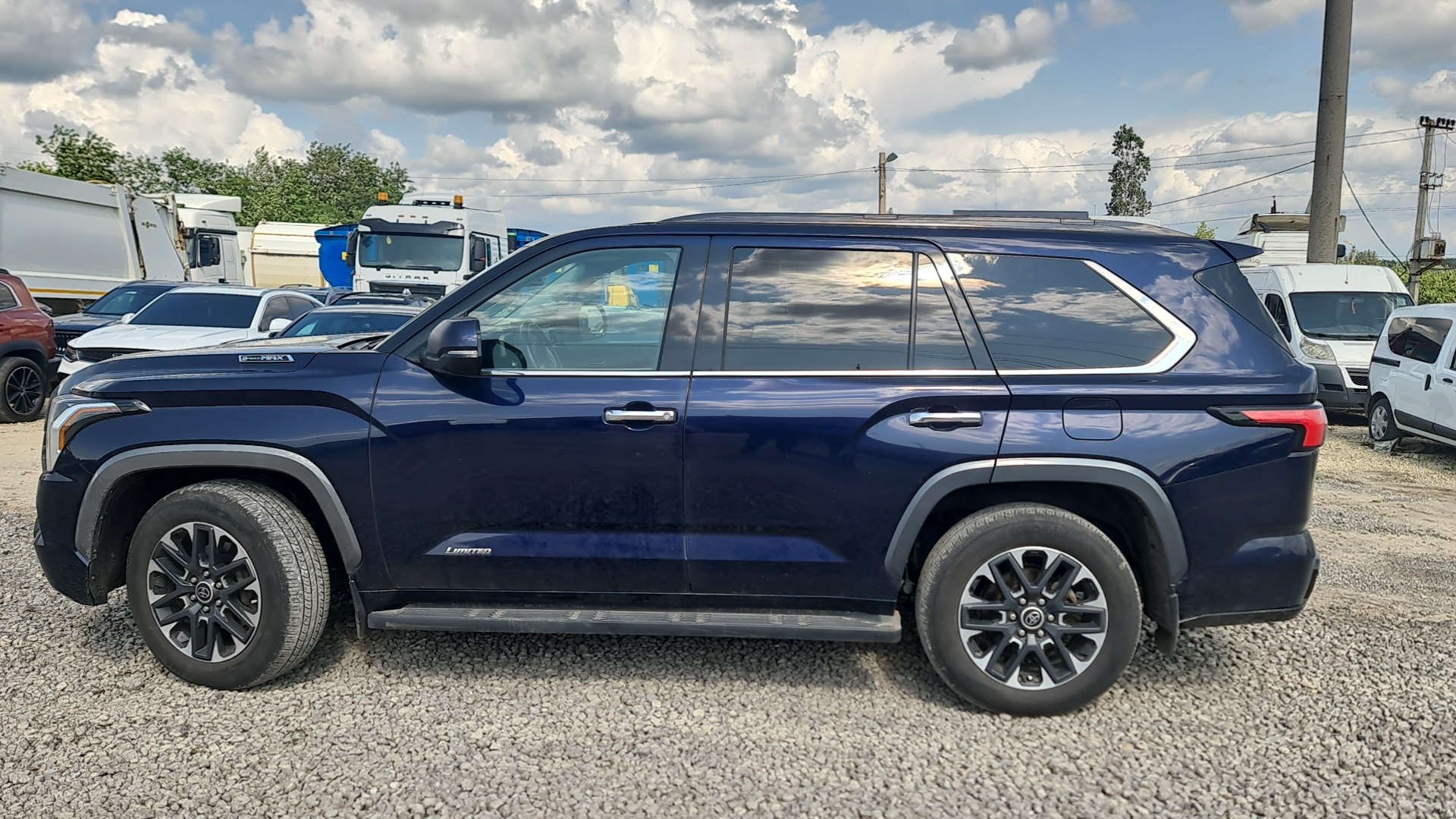 Toyota Sequoia,  274 405 км, 2022 года в лизинг