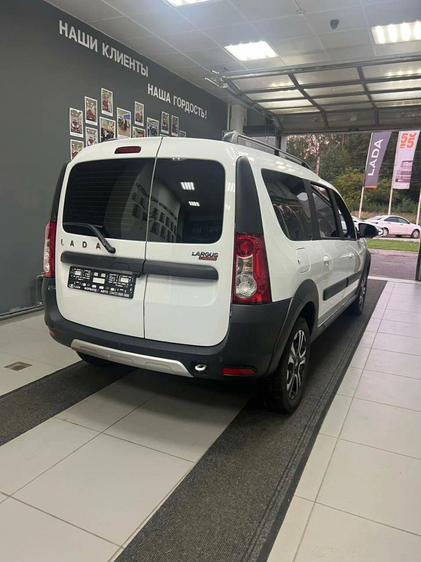 Lada Largus Cross Enjoy 5 мест 1.6 106hp 5MT
