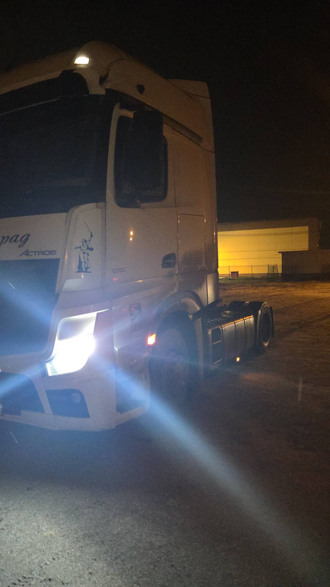 Mercedes-Benz Actros 5 1851 LS 4x2 (BigSpace),  682 338 км, 2021 года в лизинг