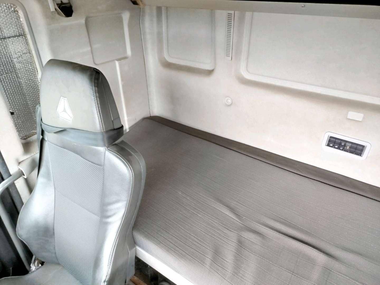 Sitrak C7H 4x2 ZZ4186V361HE,  876 246 км, 2022 года в лизинг