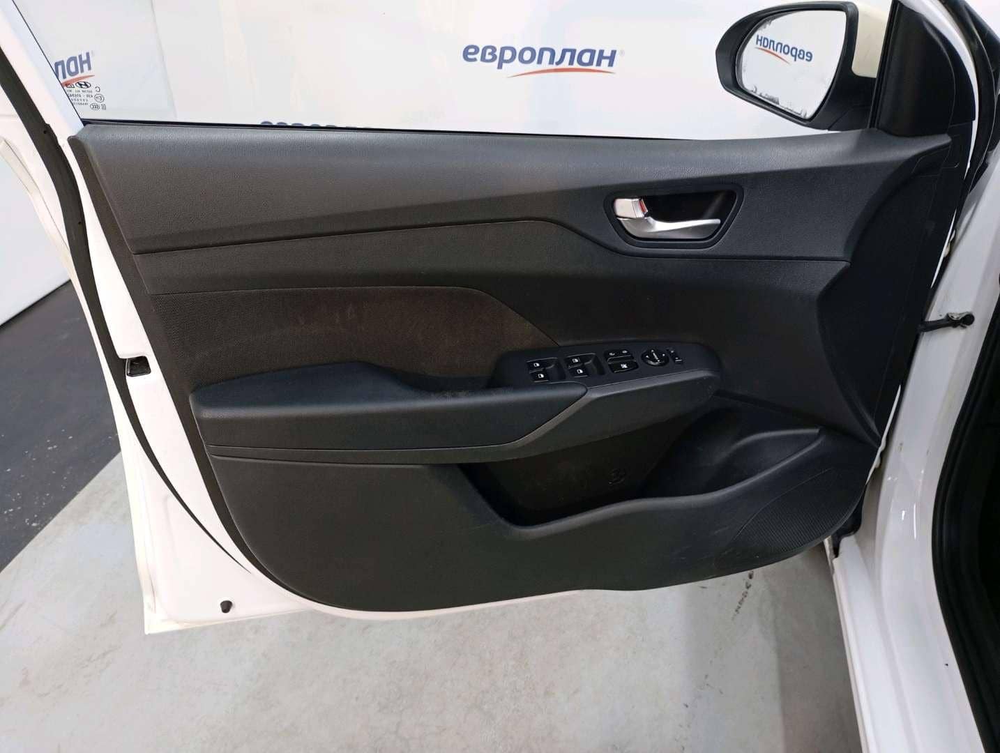 Hyundai Solaris,  185 054 км, 2021 года в лизинг