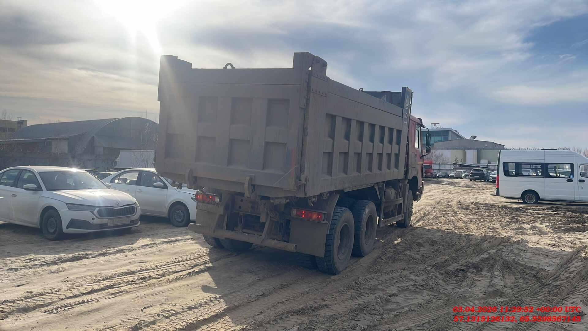 HOWO ZZ3327S3857E 6х6,  83 126 км, 2022 года в лизинг